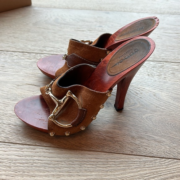 Brown suede, Gucci Horsebit slide clogs, Size 35 - Picture 3 of 14